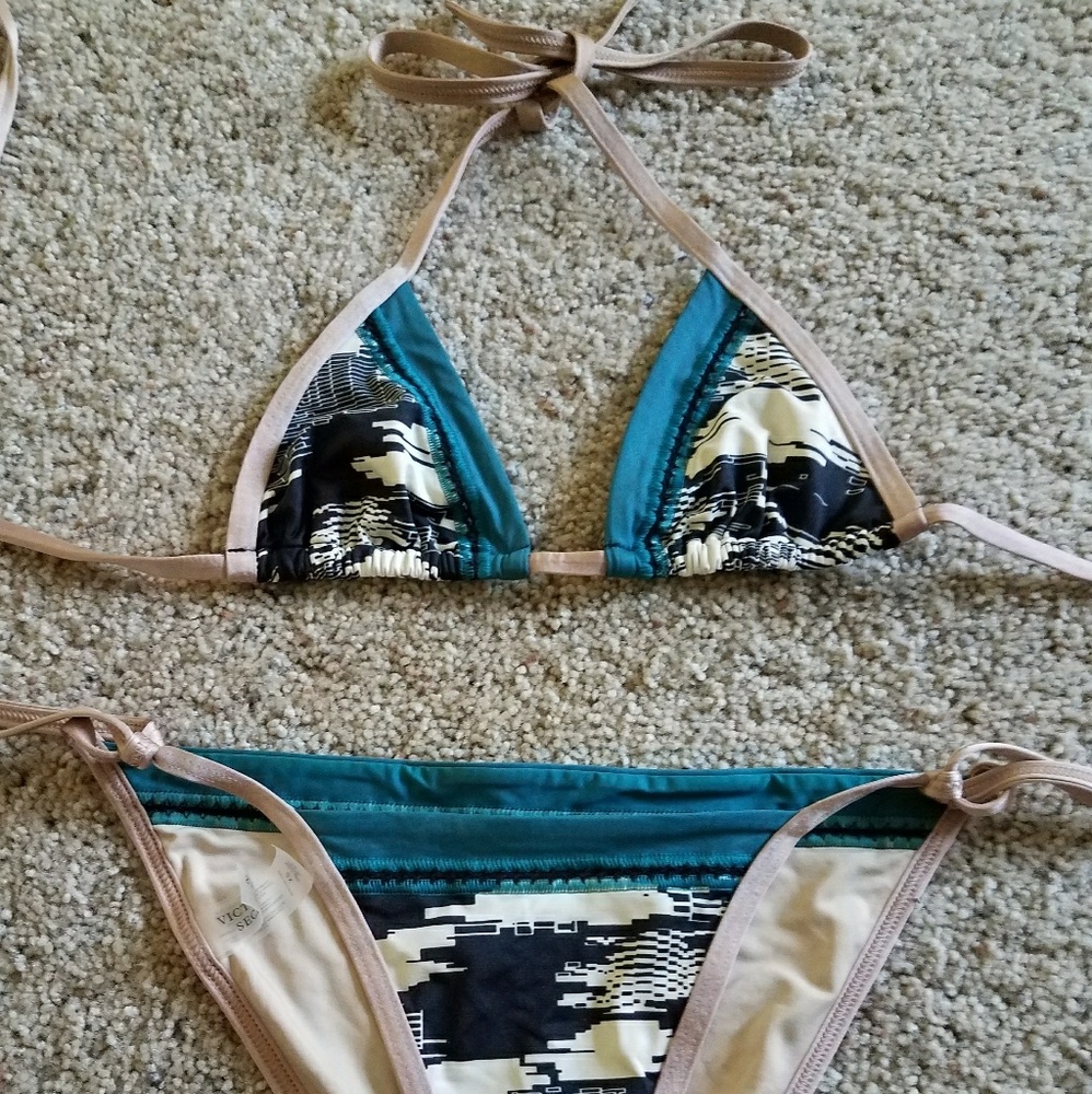 Swim suit